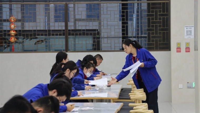 ����������˾��չ����һ��ְ����ѧӪҵ��ǿ���ա�ְ���Ͷ������վ����˶�